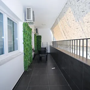 Miku -outstanding At Taiwan Apartment Tirana